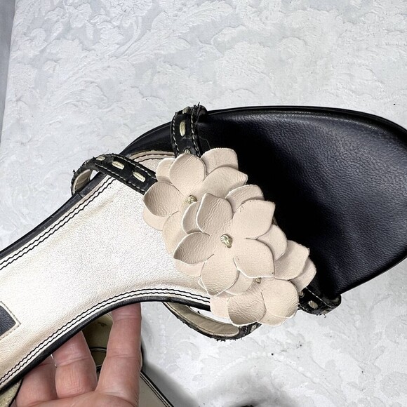Fioni Black Open Toe High Heels with Faux Flowers Size 7 - Picture 6 of 12